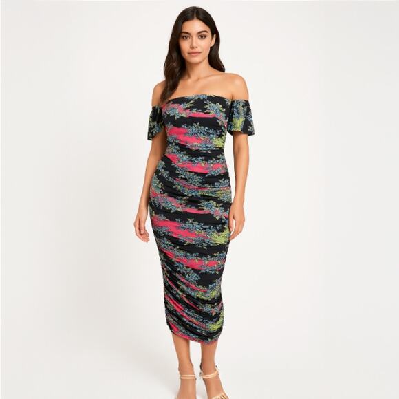 Missguided Dresses & Skirts - NWT Misguided Bodycon Ruched Midi Dress Sz 10